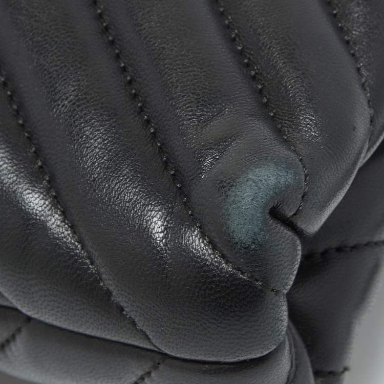 Pre Owned CH Carolina Herrera Black Quilted Leather Crossbody Bag 