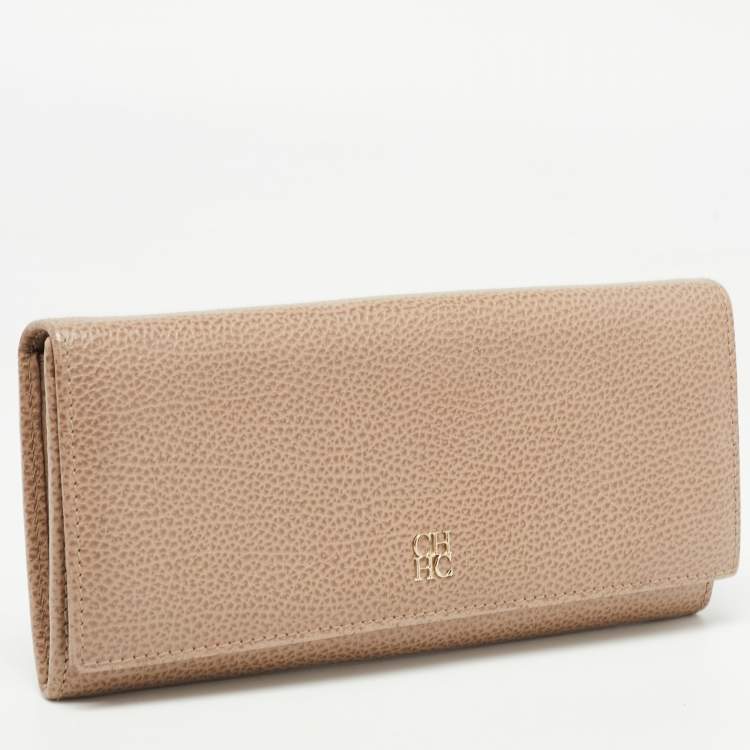 Pre Owned CH Carolina Herrera Beige Leather Flap Continental Wallet 