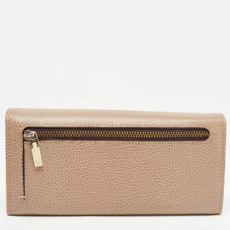 Pre Owned CH Carolina Herrera Beige Leather Flap Continental Wallet 