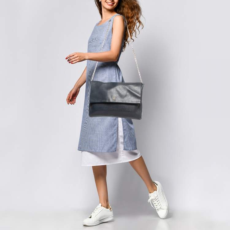 Pre Owned CH Carolina Herrera Blue Leather Flap Shoulder Bag
