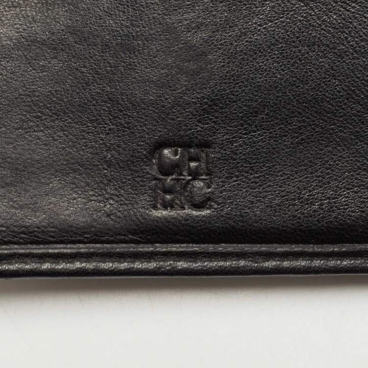 Pre Owned CH Carolina Herrera Black Quilted Leather Logo Trifold Wallet