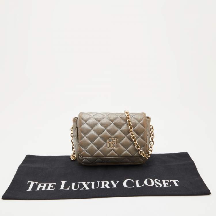 مملوكة مسبقًا CH Carolina Herrera Silver Quilted Leather Chain Crossbody Bag