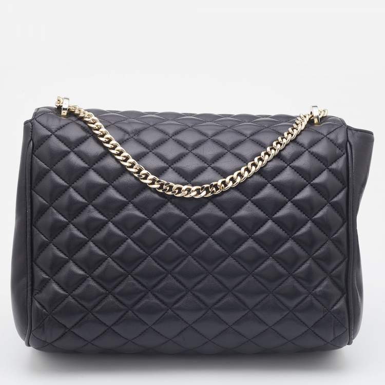 Pre Owned CH Carolina Herrera Black Quilted Leather Flap Chain Bag