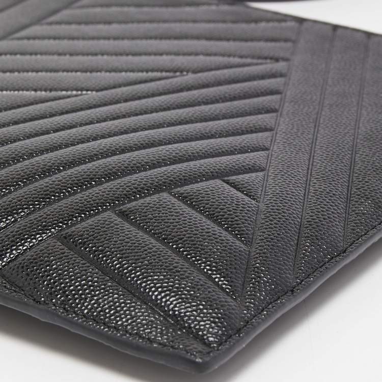 Pre Owned CH Carolina Herrera Black Quilted Leather Continental Pouch