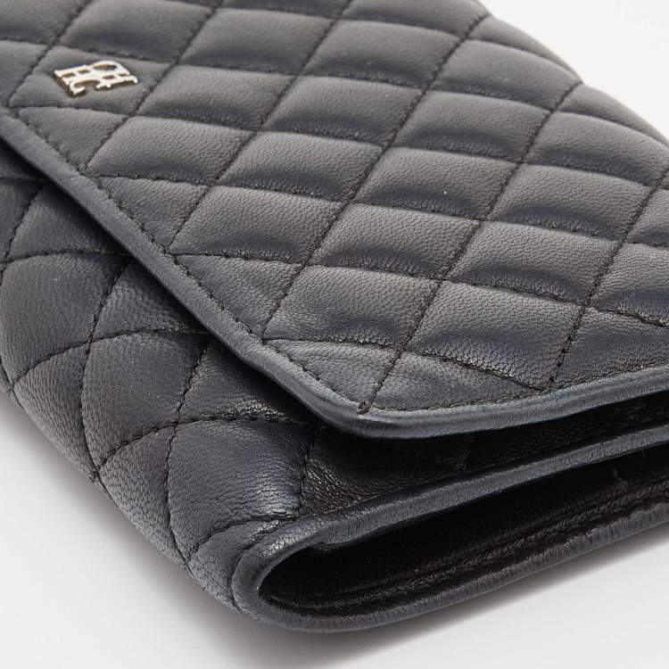 Pre Owned CH Carolina Herrera Black Quilted Leather Continental Wallet 