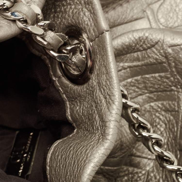 Pre Owned CH Carolina Herrera Silver Embossed Leather Bow Bucket Bag