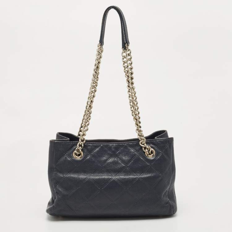 Pre Owned CH Carolina Herrera Navy Blue Diamond Embossed Leather Chain Shoulder Bag