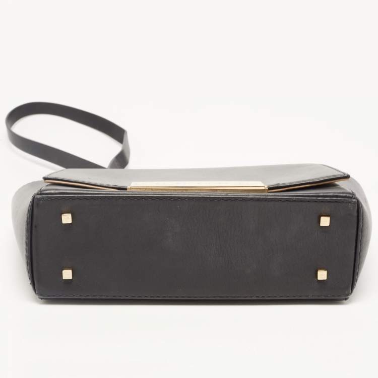 Pre Owned CH Carolina Herrera Black Leather Logo Metal Flap Shoulder Bag