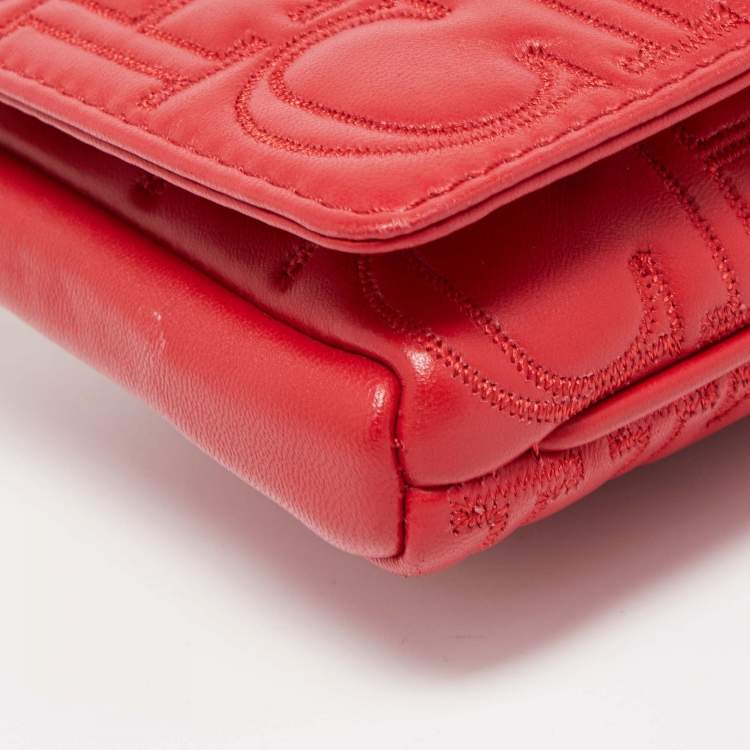 Pre Owned CH Carolina Herrera Red Quilted Leather Flap Wristlet Clutch