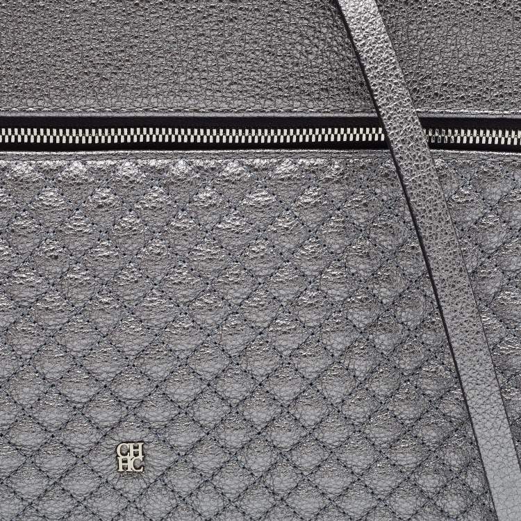 Pre Owned CH Carolina Herrera Metallic Grey Quilted Leather Front Zip Crossbody Bag