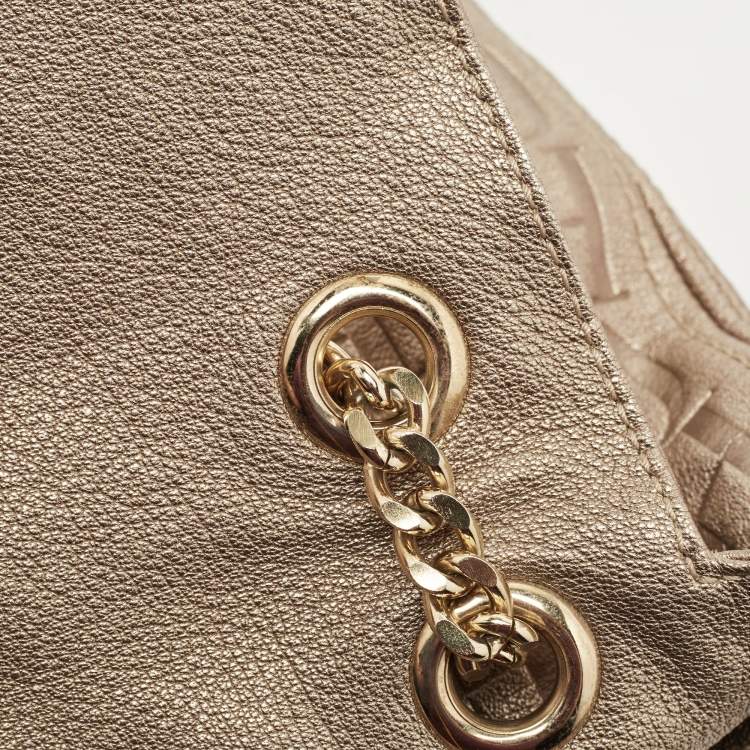 مملوكة م�سبقًا CH Carolina Herrera Pale Gold Monogram Embossed Leather Audrey Shoulder Bag