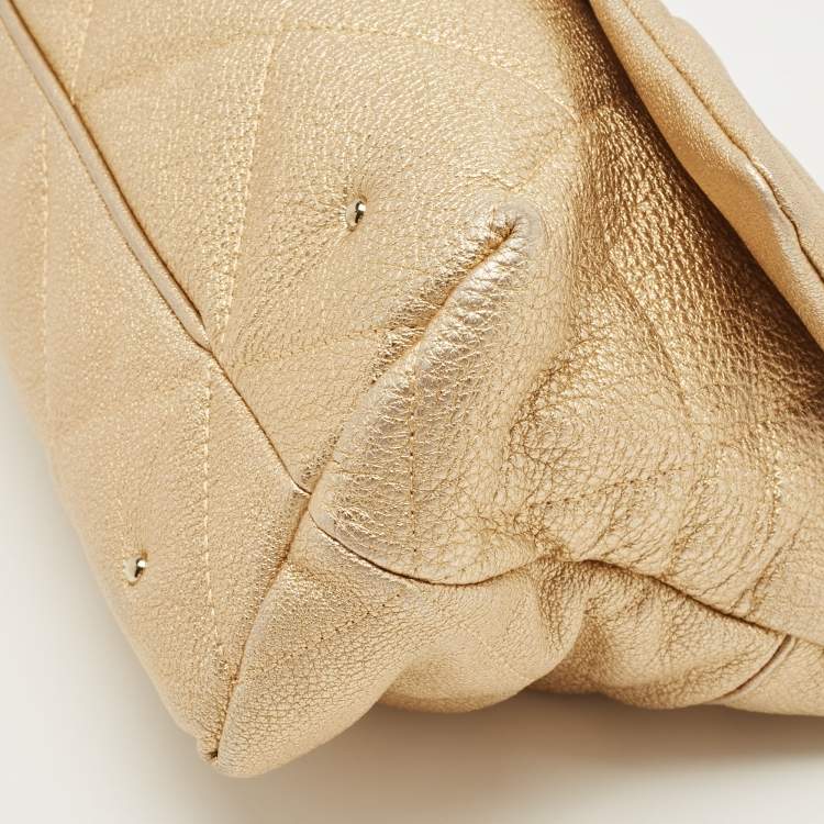 Pre Owned Carolina Herrera Gold Embossed Leather Metal Flap Shoulder Bag