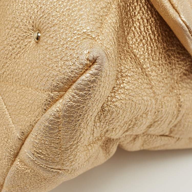 Pre Owned Carolina Herrera Gold Embossed Leather Metal Flap Shoulder Bag