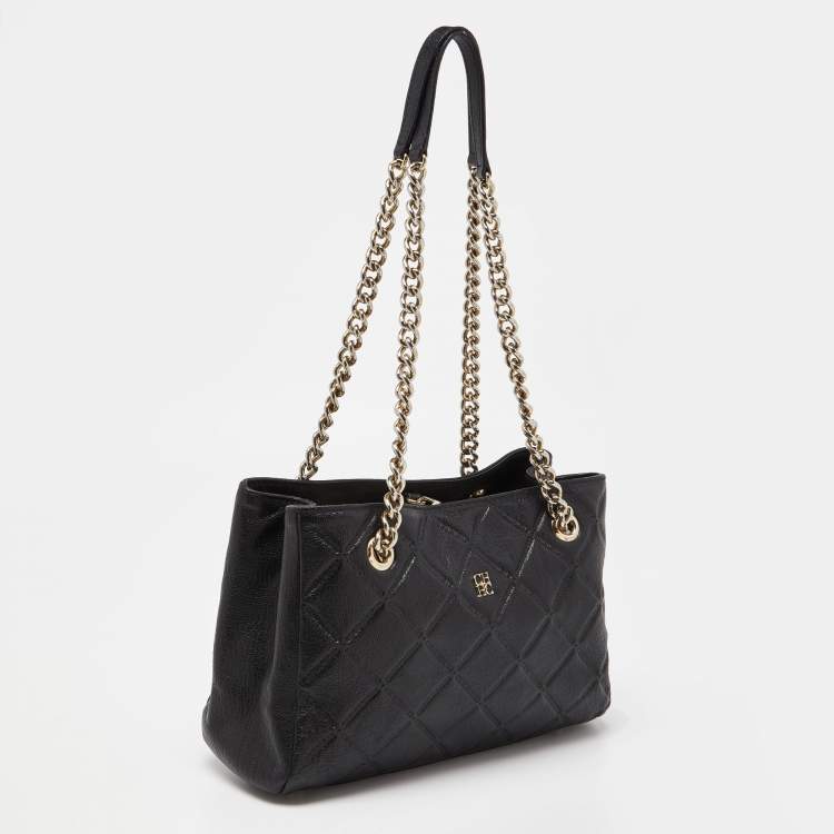 Pre Owned CH Carolina Herrera Black Quilt Patern Leather Chain Tote