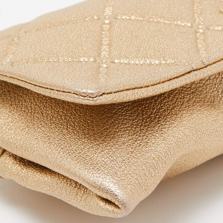 Pre Owned CH Carolina Herrera Gold Quilted Leather Flap Chain Clutch