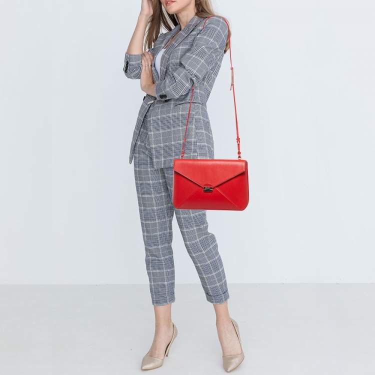 Pre Owned CH Carolina Herrera Red Leather Envelope Flap Shoulder Bag