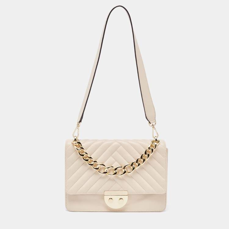 Pre Owned CH Carolina Herrera Light Pink Quilted Leather Flap Bag