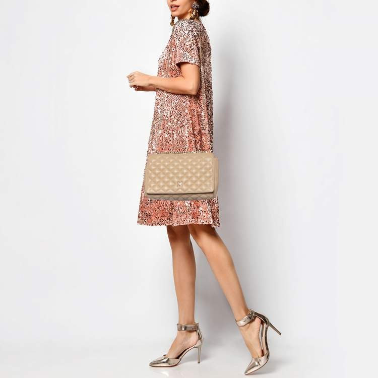Pre Owned CH Carolina Herrera Beige Quilted Leather Chain Flap Shoulder Bag