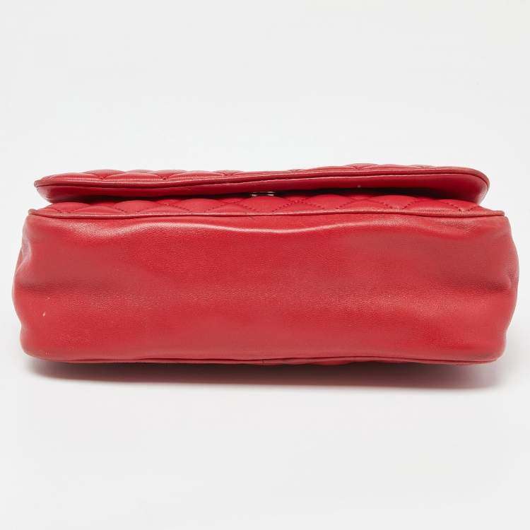 مملوكة مسبقًا CH Carolina Herrera Red Quilted Leather Chain Flap Shoulder Bag