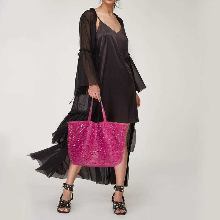 Pre Owned Carolina Herrera Fuchsia Butterfly Cut Leather Tote