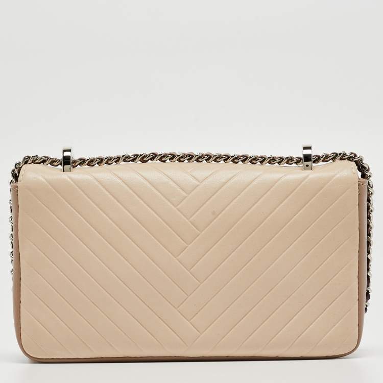 Pre Owned CH Carolina Herrera Beige Embossed Leather Chain Flap Shoulder Bag