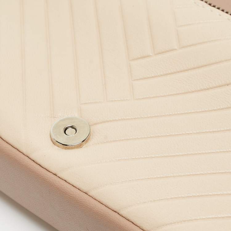 Pre Owned CH Carolina Herrera Beige Embossed Leather Chain Flap Shoulder Bag