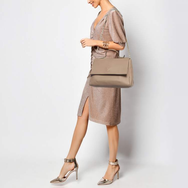 Pre Owned CH Carolina Herrera Beige Leather Minuetto Flap Top Handle Bag