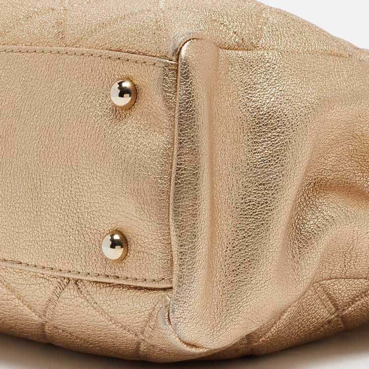 Pre Owned CH Carolina Herrera Metallic Gold Quilted Leather Chain Bag