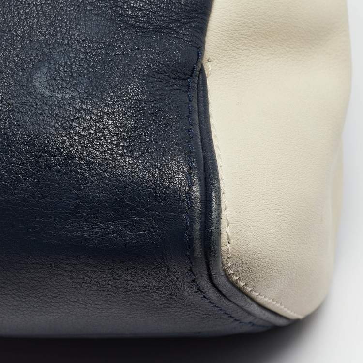 Pre Owned Carolina Herrera Navy Blue/White Leather Minuetto Top Handle Bag