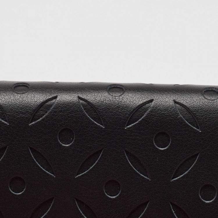 Pre Owned CH Carolina Herrera Black Leather Laser Cut Continental Wallet