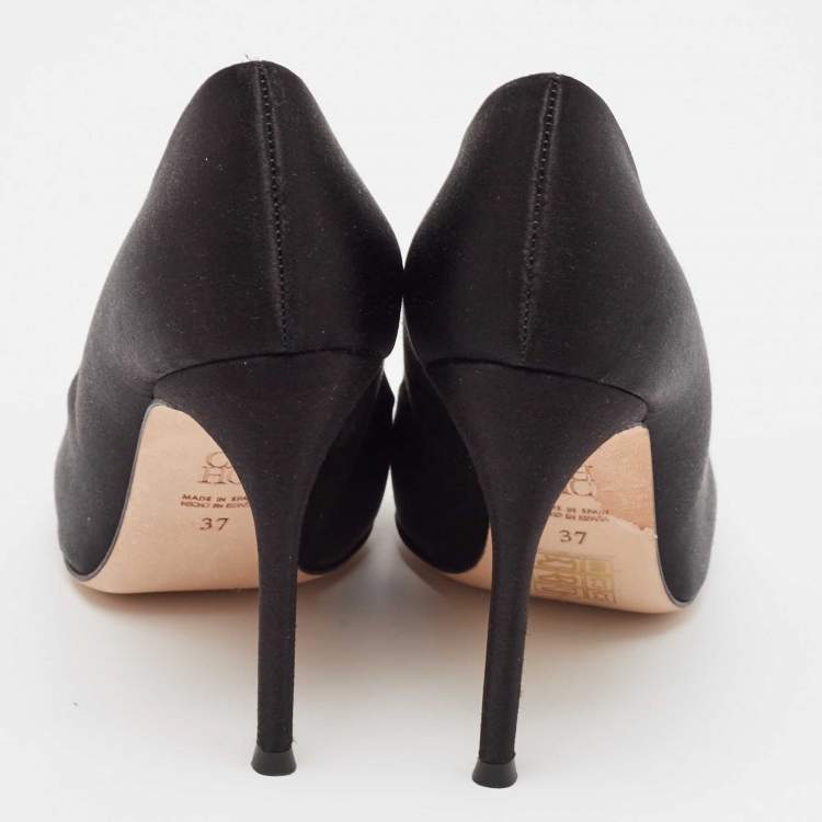 Pre Owned CH Carolina Herrera Black Satin Crystal Embellished Buckle Pumps Size 37