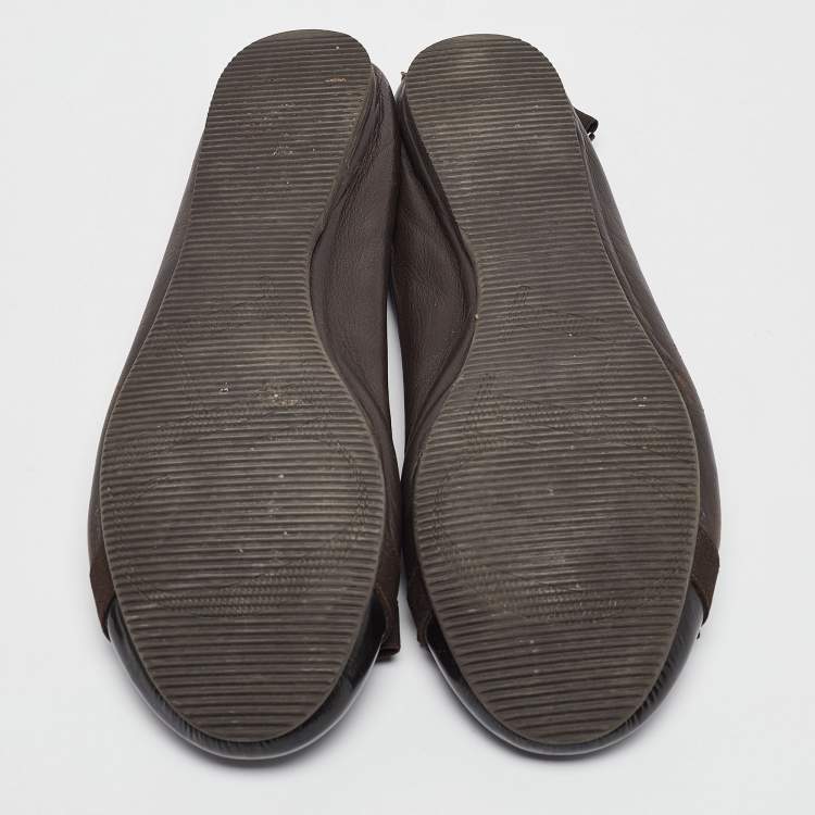 Pre Owned CH Carolina Herrera Brown Leather and Patent Cap Toe Bow Scrunch Ballet Flats Size 38
