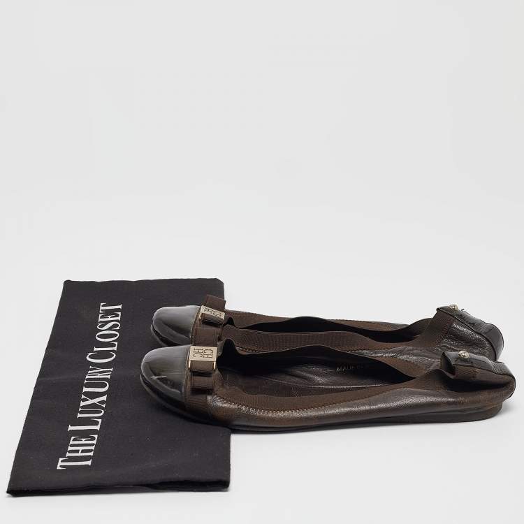Pre Owned CH Carolina Herrera Brown Leather and Patent Cap Toe Bow Scrunch Ballet Flats Size 38