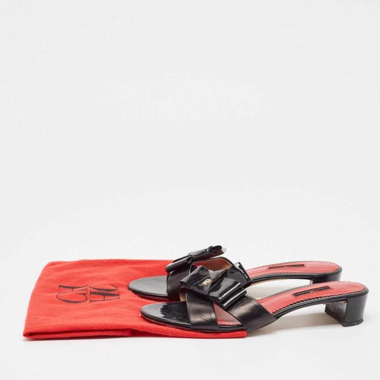 Pre Owned CH Carolina Herrera Black Leather Crisscross Slide Sandals Size 40