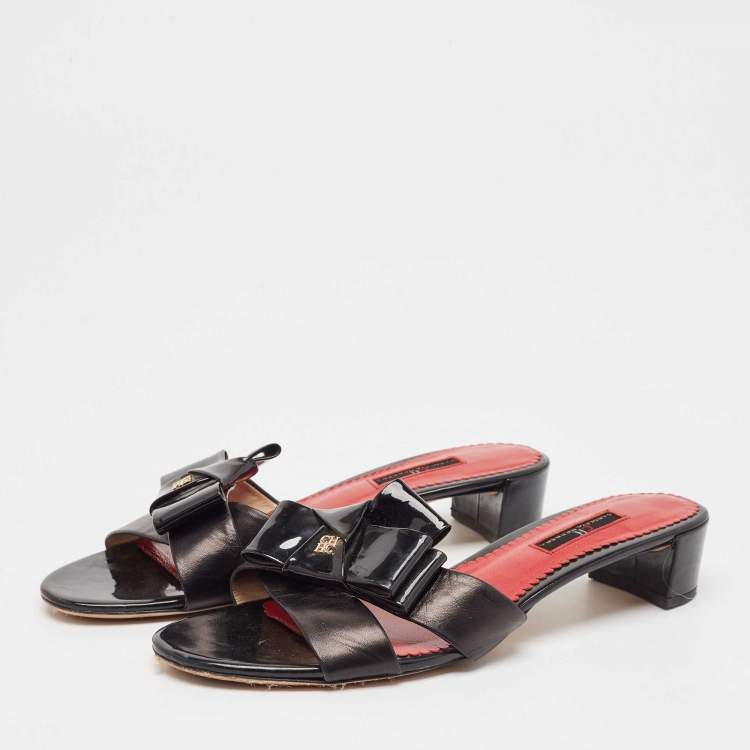 Pre Owned CH Carolina Herrera Black Leather Crisscross Slide Sandals Size 40