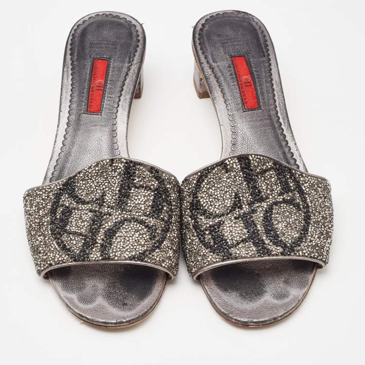 Pre Owned CH Carolina Herrera Grey Leather Crystal Embellished Logo Slide Sandals Size 38