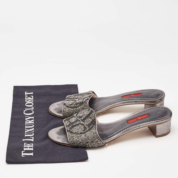 Pre Owned CH Carolina Herrera Grey Leather Crystal Embellished Logo Slide Sandals Size 38