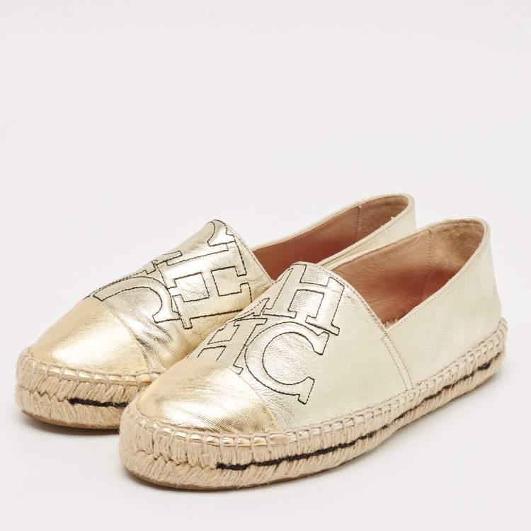 Pre Owned CH Carolina Herrera Gold Leather Slip On Espadrille Flats Size 38