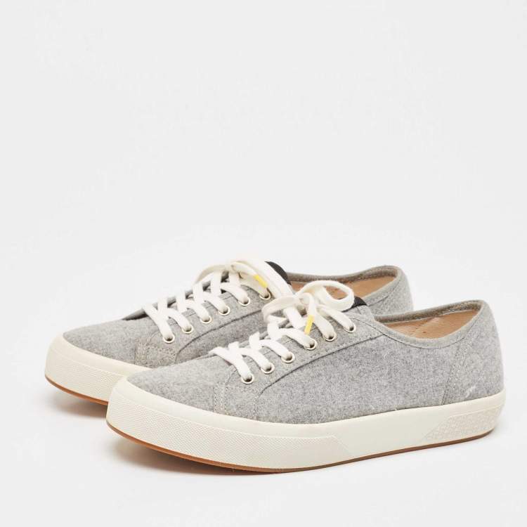 Pre Owned CH Carolina Herrera Grey Fabric Low Top Sneakers Size 39