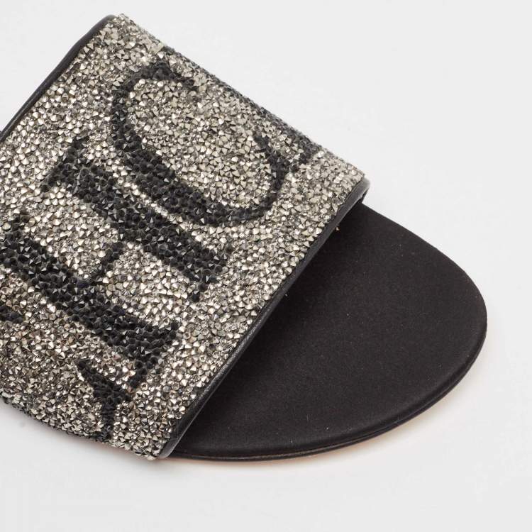 Pre Owned CH Carolina Herrera Black Leather Crystal Embellished Flat Slides Size 38