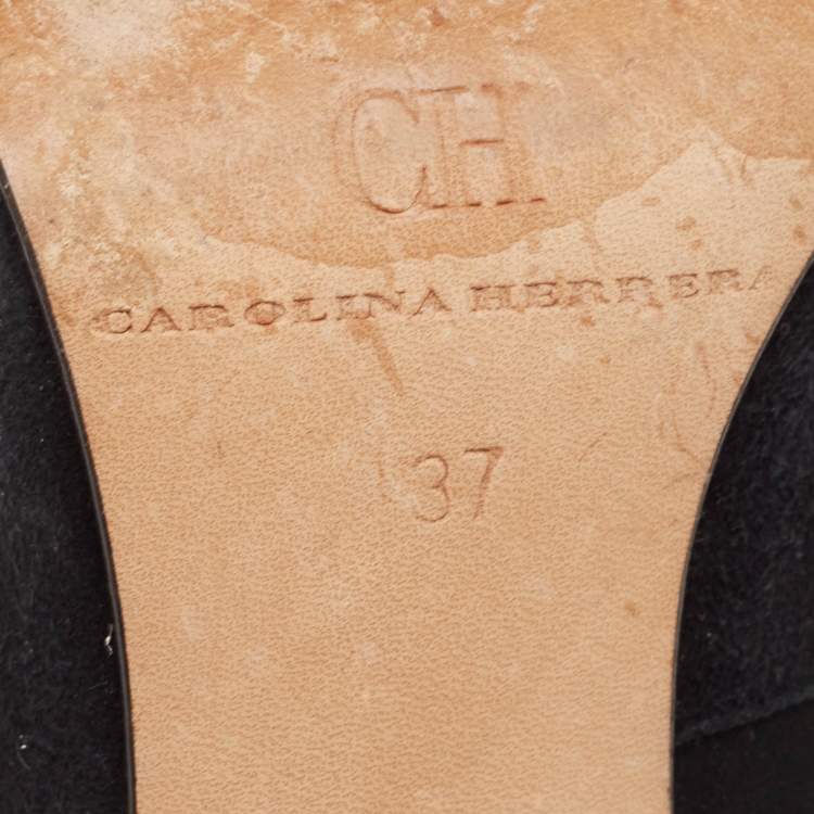 Pre Owned CH Carolina Herrera Black Suede Crystal Embellished Pointed Toe Pumps Size 37