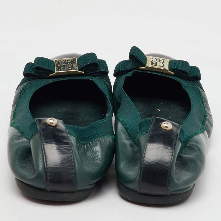 Pre Owned CH Carolina Herrera Green/Black Patent and Leather Bow Ballet Flats Size 37