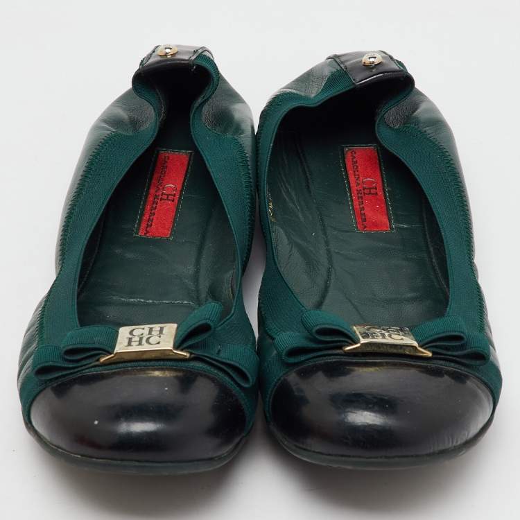 Pre Owned CH Carolina Herrera Green/Black Patent and Leather Bow Ballet Flats Size 37