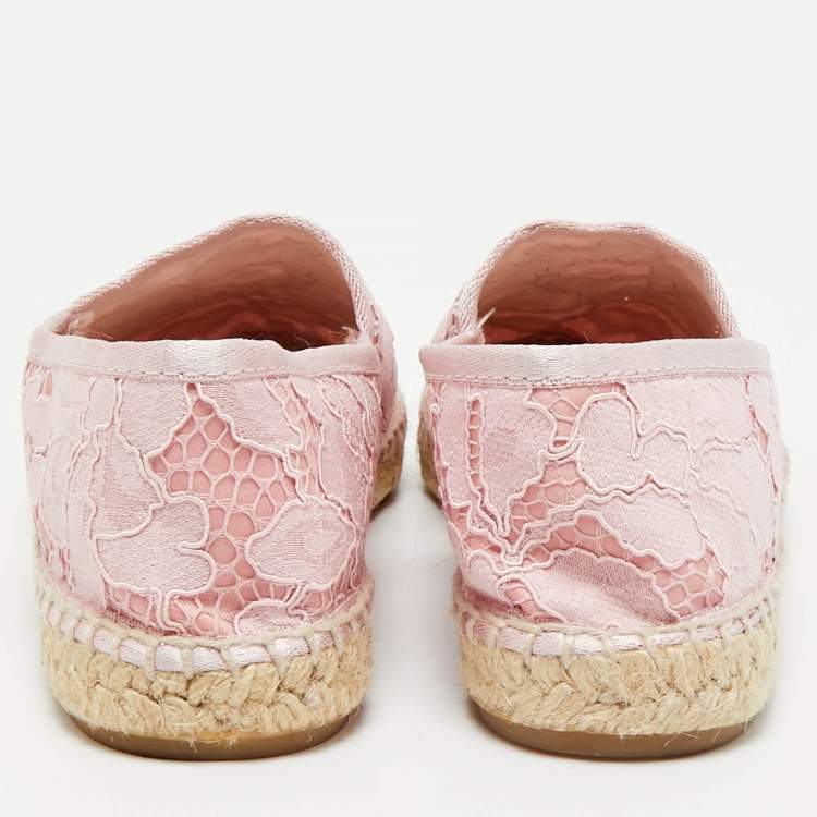 Pre Owned CH Carolina Herrera Pink Lace and Satin Pearls Embellished  Espadrille Flats Size 39