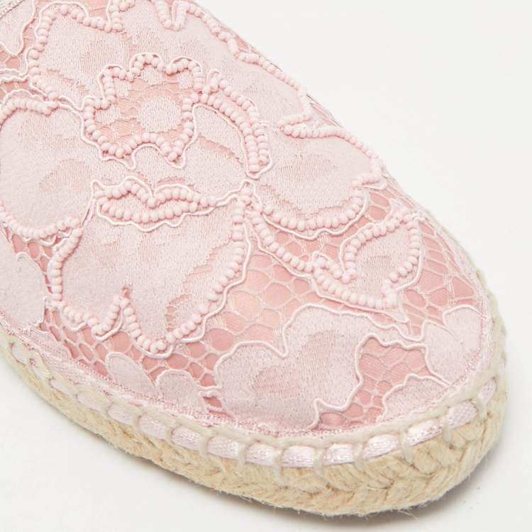 Pre Owned CH Carolina Herrera Pink Lace and Satin Pearls Embellished  Espadrille Flats Size 39