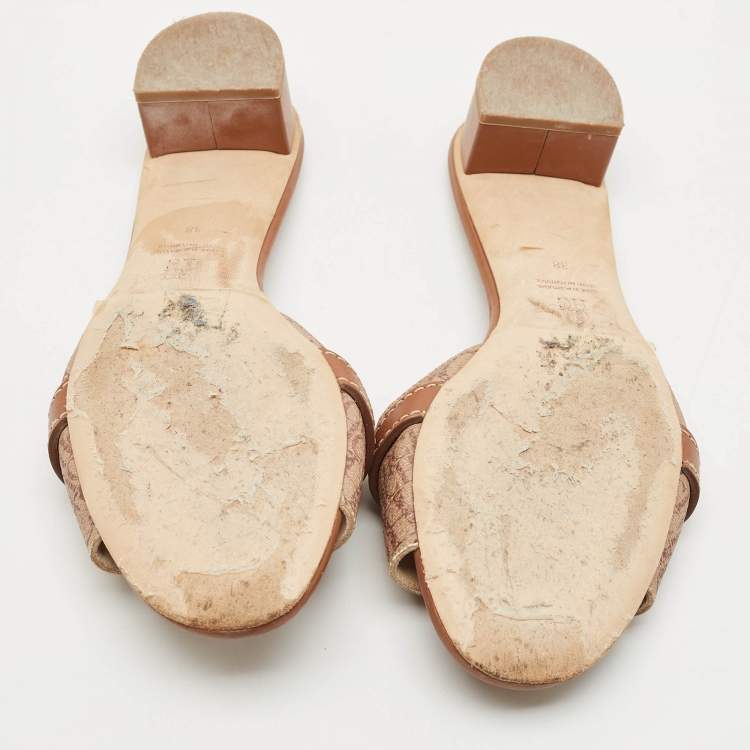 مملوكة مسبقًا CH Carolina Herrera Brown Monogram Canvas Matryoshka Locked Slide Sandals Size 38
