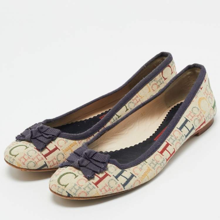 Pre Owned CH Carolina Herrera Cream/Blue Monogram Canvas Bow Ballet Flats Size 39