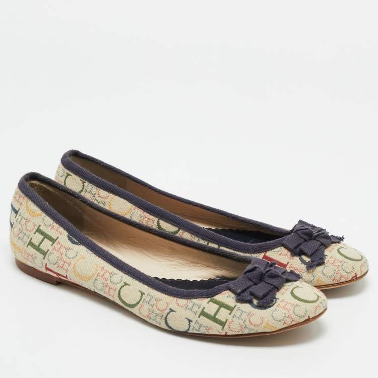Pre Owned CH Carolina Herrera Cream/Blue Monogram Canvas Bow Ballet Flats Size 39