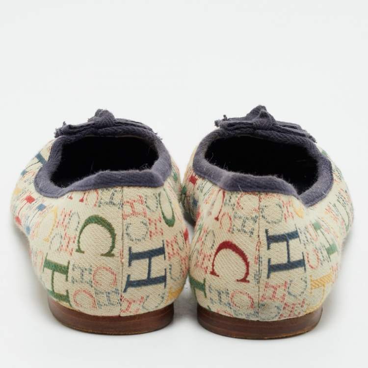 Pre Owned CH Carolina Herrera Cream/Blue Monogram Canvas Bow Ballet Flats Size 39