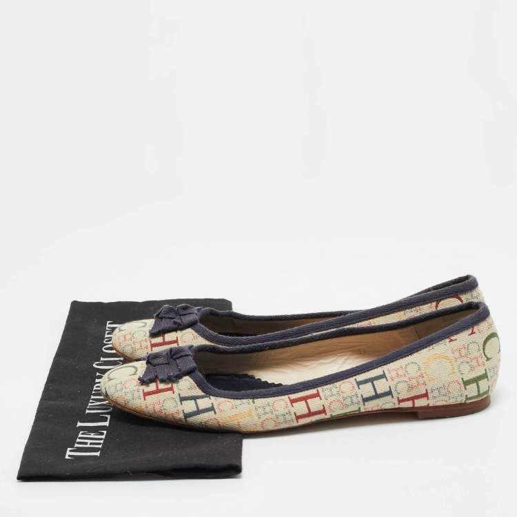 Pre Owned CH Carolina Herrera Cream/Blue Monogram Canvas Bow Ballet Flats Size 39